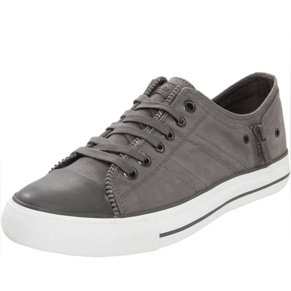 Levi's Other - Levi Canvas Sneakers